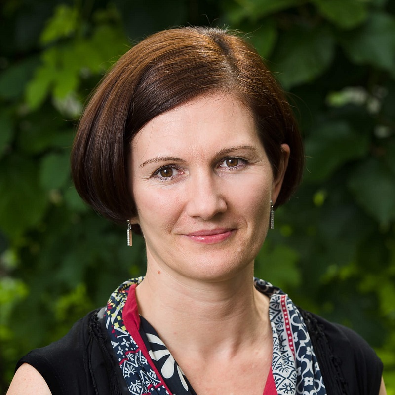 Katarina_Trebusak_Podkrajsek_Foto_3.jpg Katarina_Trebusak_Podkrajsek_Foto_3.jpg